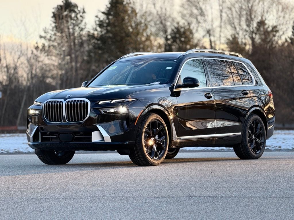 2026 BMW X7 40i's photo