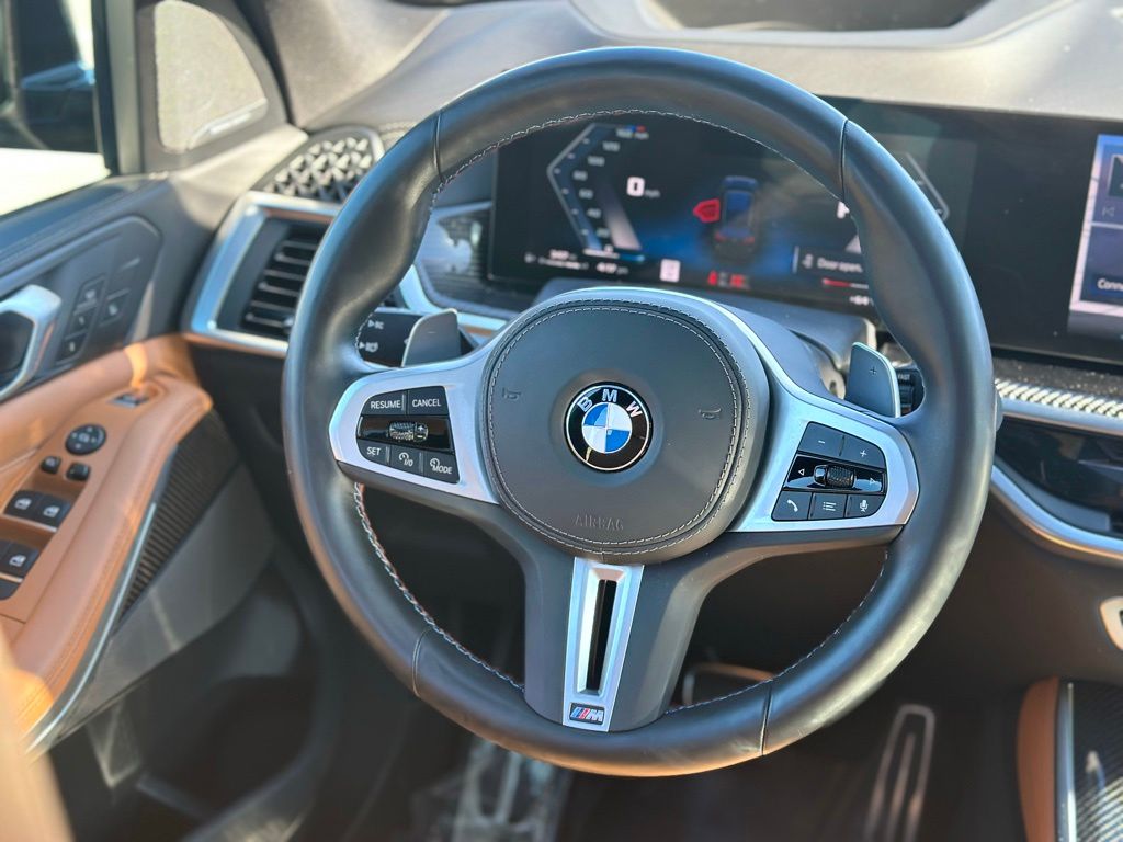 2025 BMW X5 M60i - Photo 9