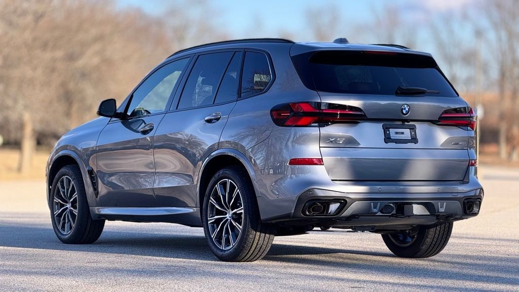New 2026 BMW X5 xDrive40i SUV