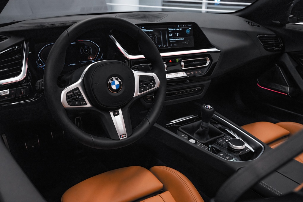  BMW M4 interior and technology