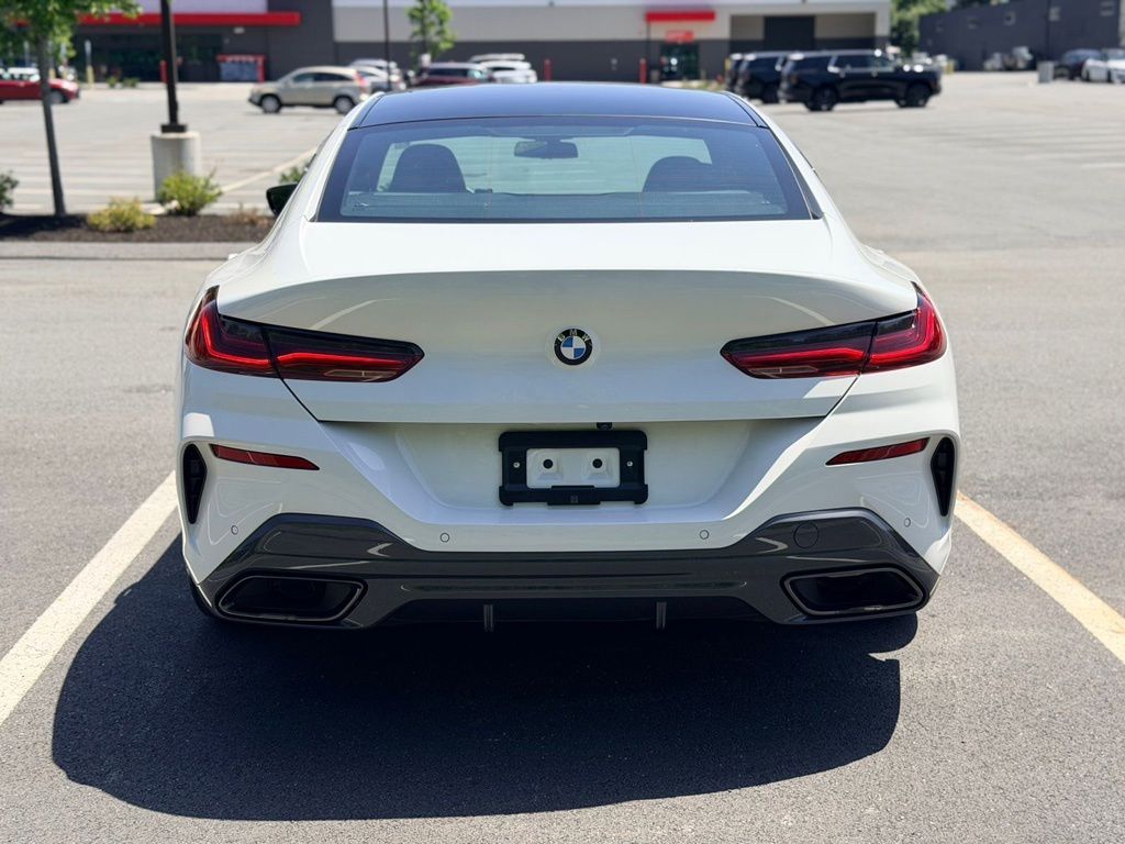 2025 BMW 8 Series 840i - Photo 5