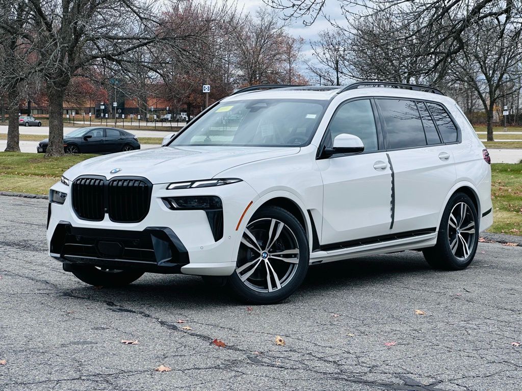 2026 BMW X7 40i's photo
