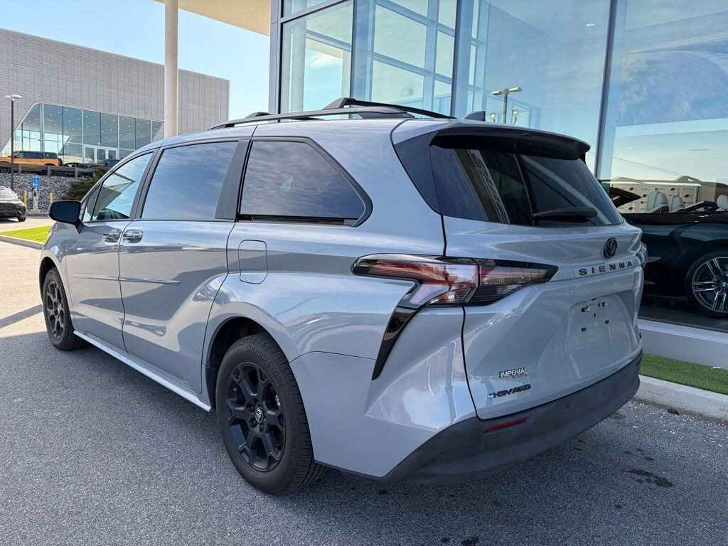 Used 2025 Toyota Sienna Woodland Edition Minivan/Van