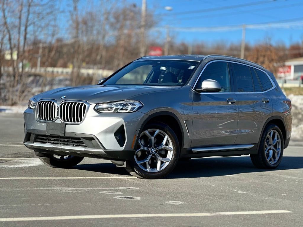 2023 BMW X3 30i's photo