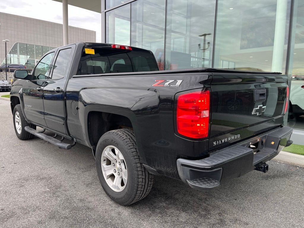 Used 2018 Chevrolet Silverado 1500 LT w/2LT Truck