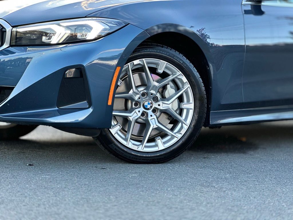 2025 Bmw 330i xDrive photo 2