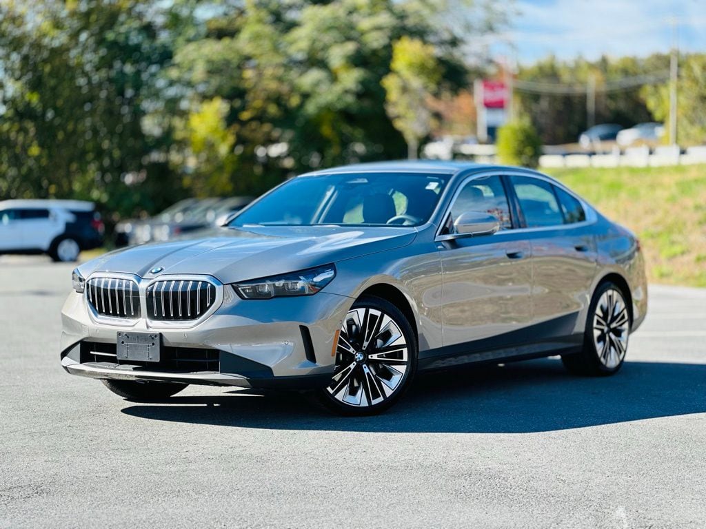 2025 BMW 530i Sedan 