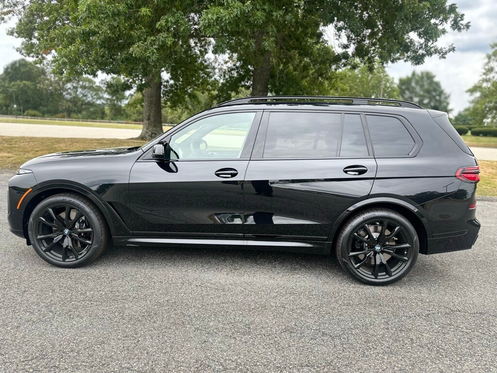 2026 Bmw X7 M60i photo 2