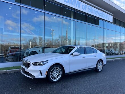 2025 BMW 530i xDrive Sedan