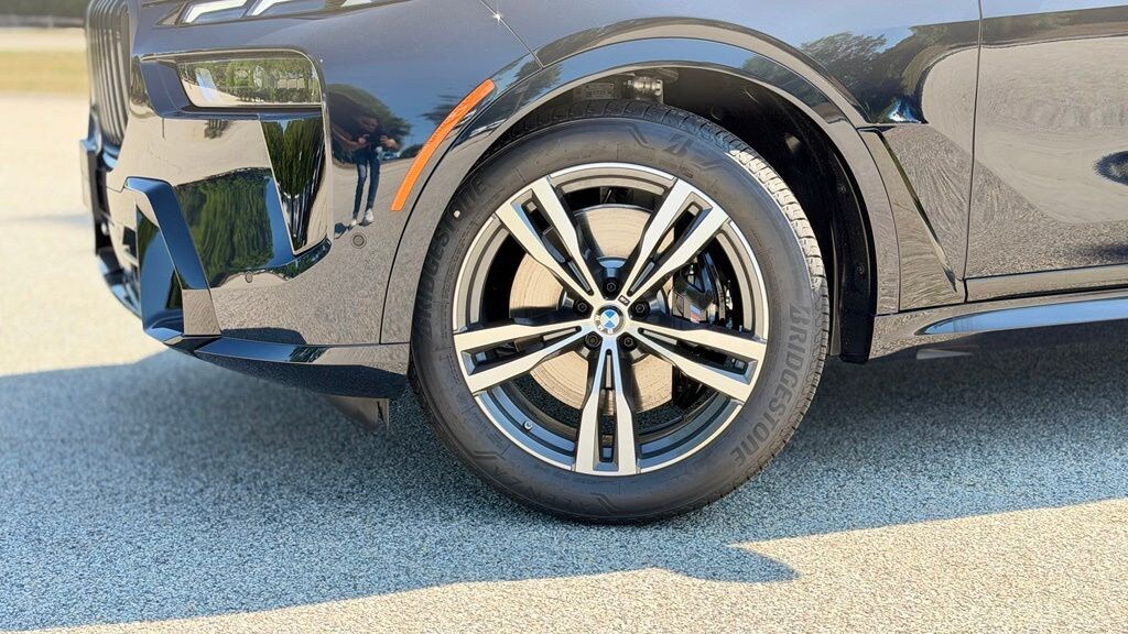 New 2027 BMW X7 xDrive40i SUV
