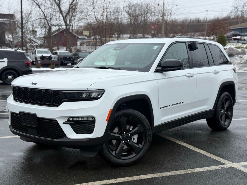 2024 Jeep Grand Cherokee Limited's photo