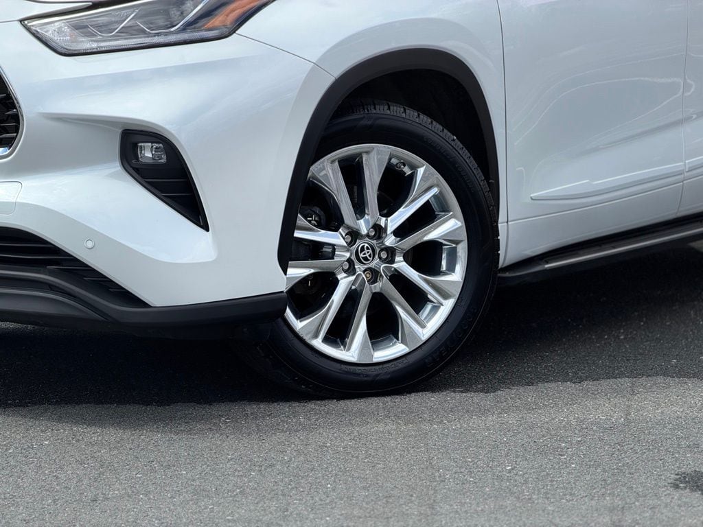 Used 2023 Toyota Highlander L SUV