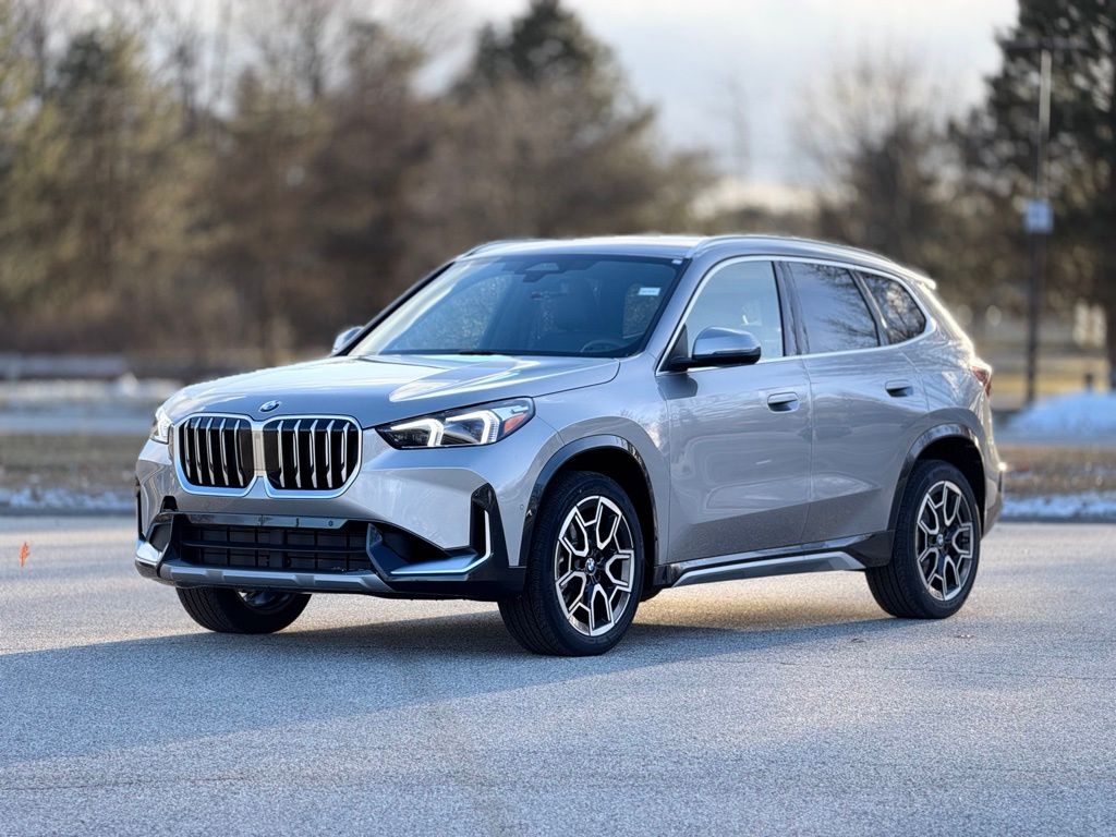 2026 BMW X1 28i's photo