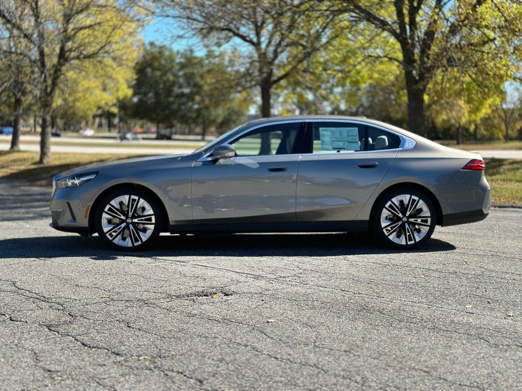 2026 Bmw 530i xDrive photo 3
