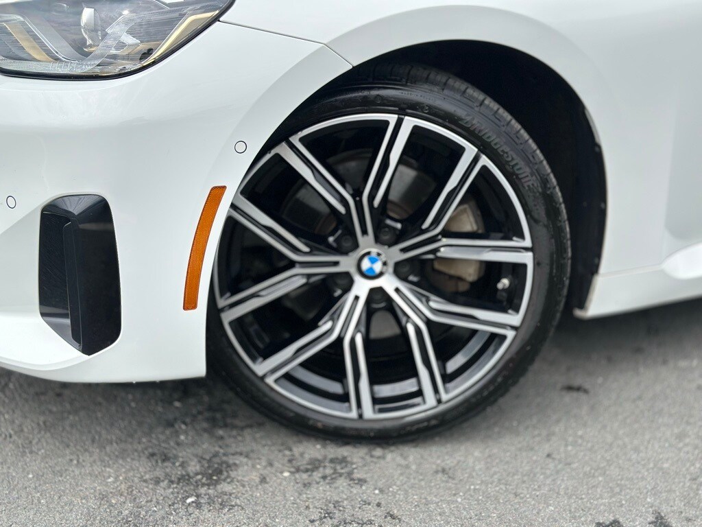 2023 Bmw 230i xDrive Coupe photo 2