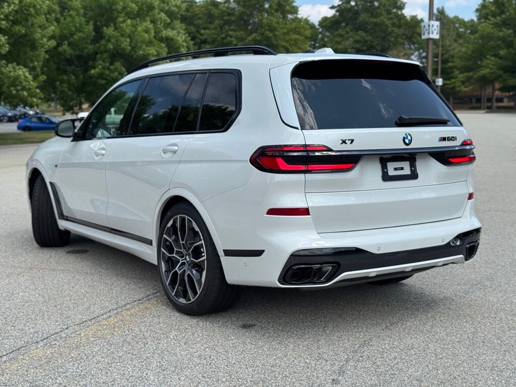 New 2027 BMW X7 M60i SUV
