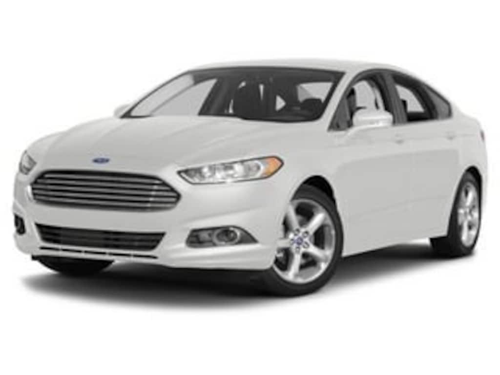 Used 2014 Ford Fusion SE Sedan