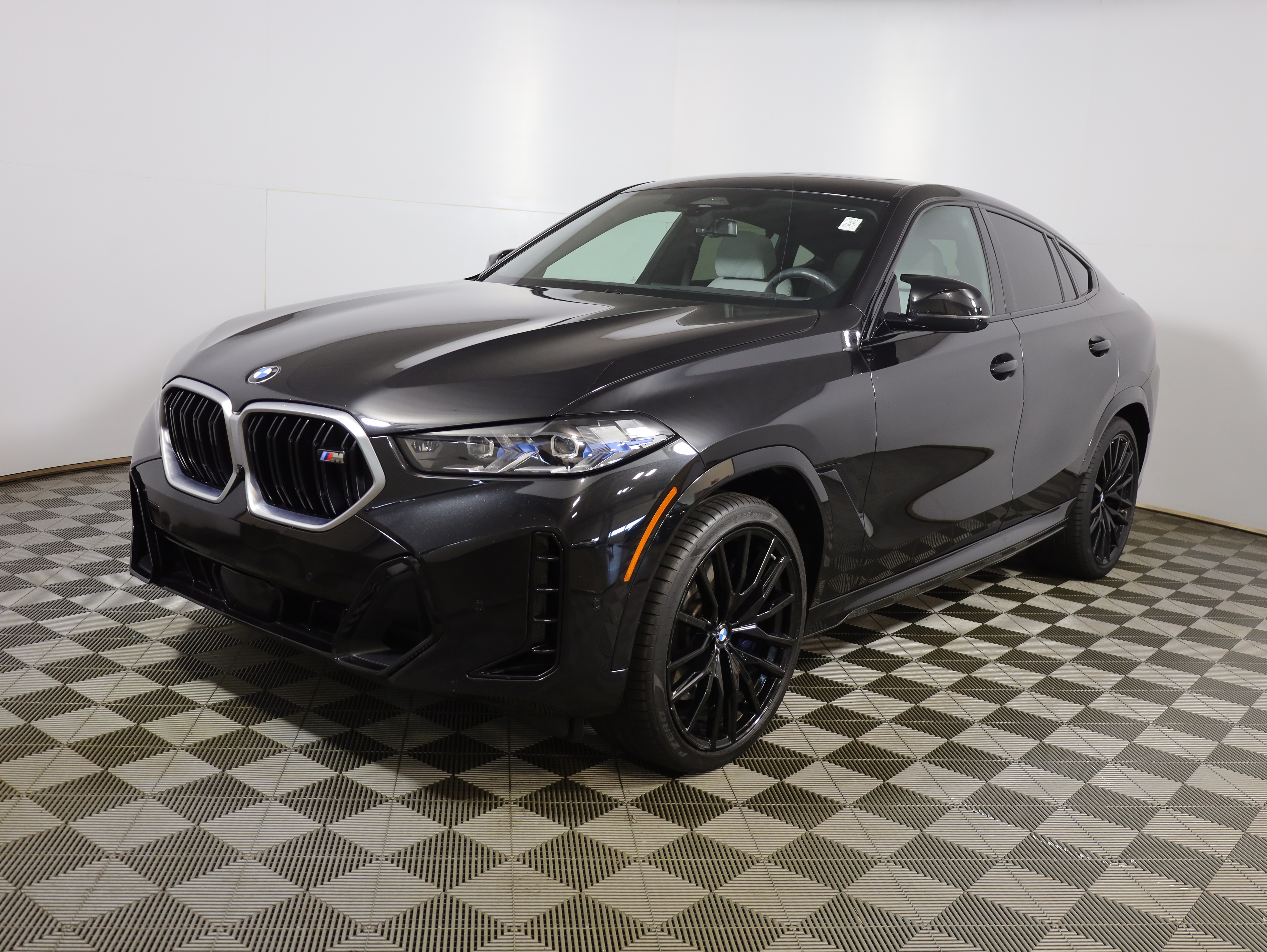 2024 BMW X6 M60i SUV