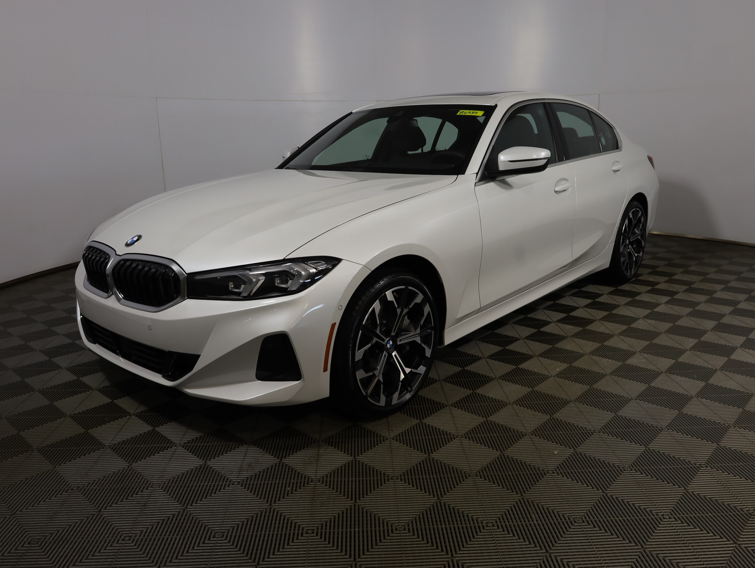 2026 BMW 3 Series 330i xDrive Sedan's photo