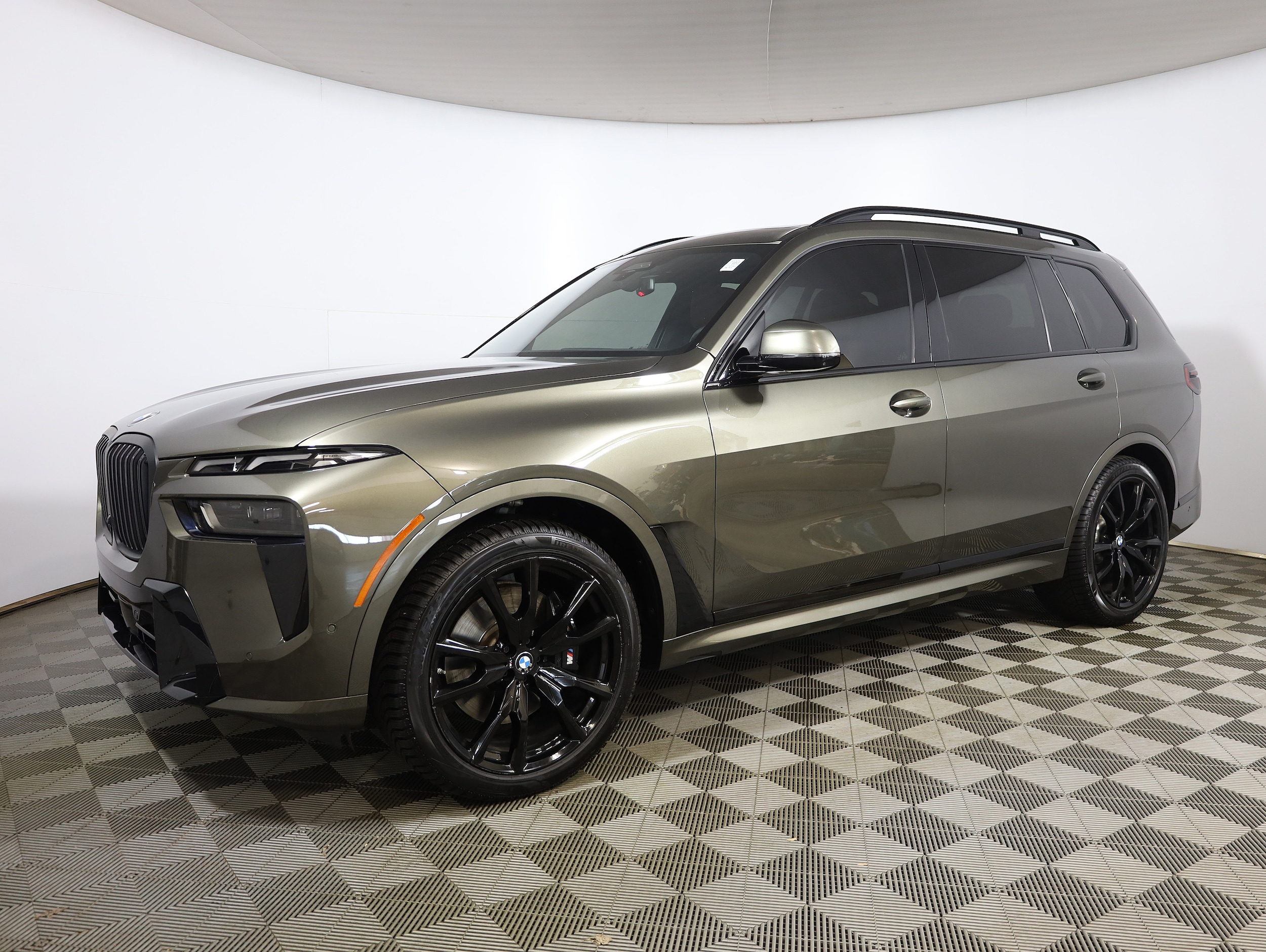 2023 BMW X7 xDrive40i's photo