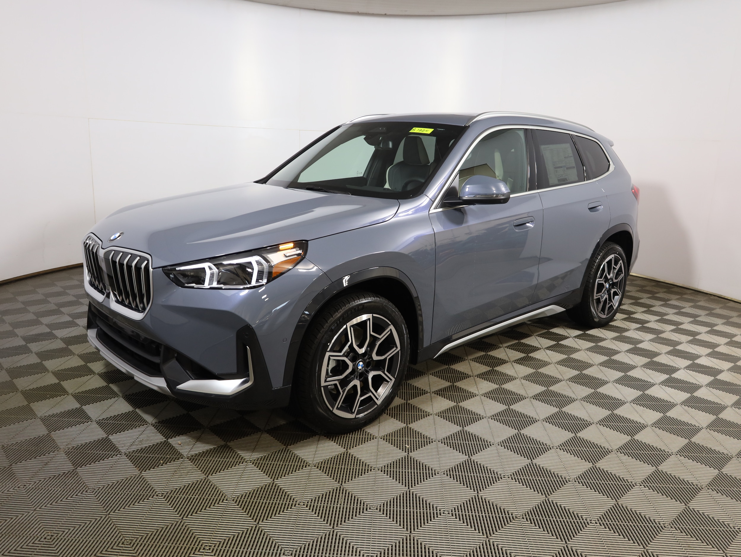 2026 BMW X1 xDrive28i's photo