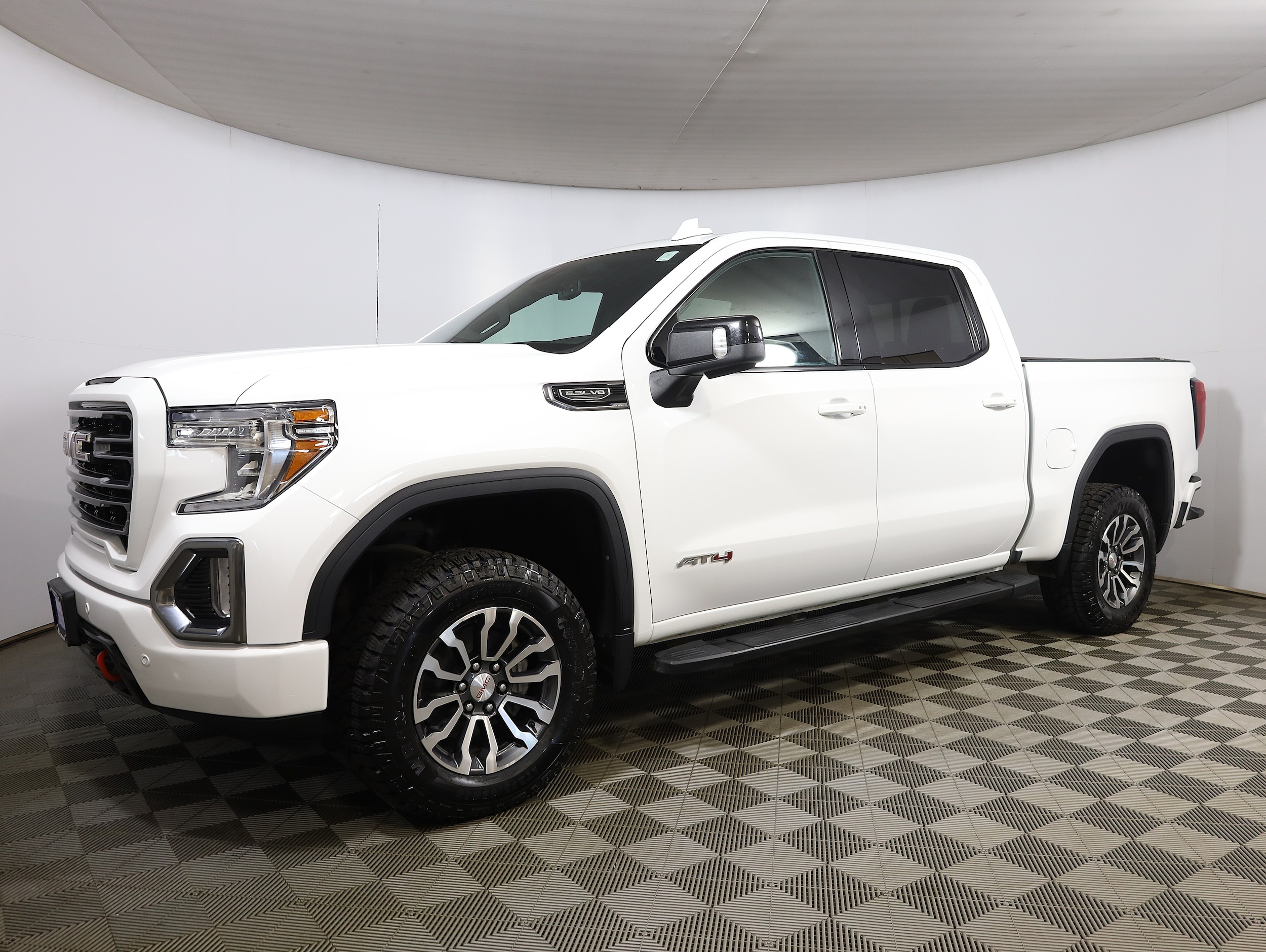 2019 GMC Sierra 4WD Crew Cab Short Box AT4's photo