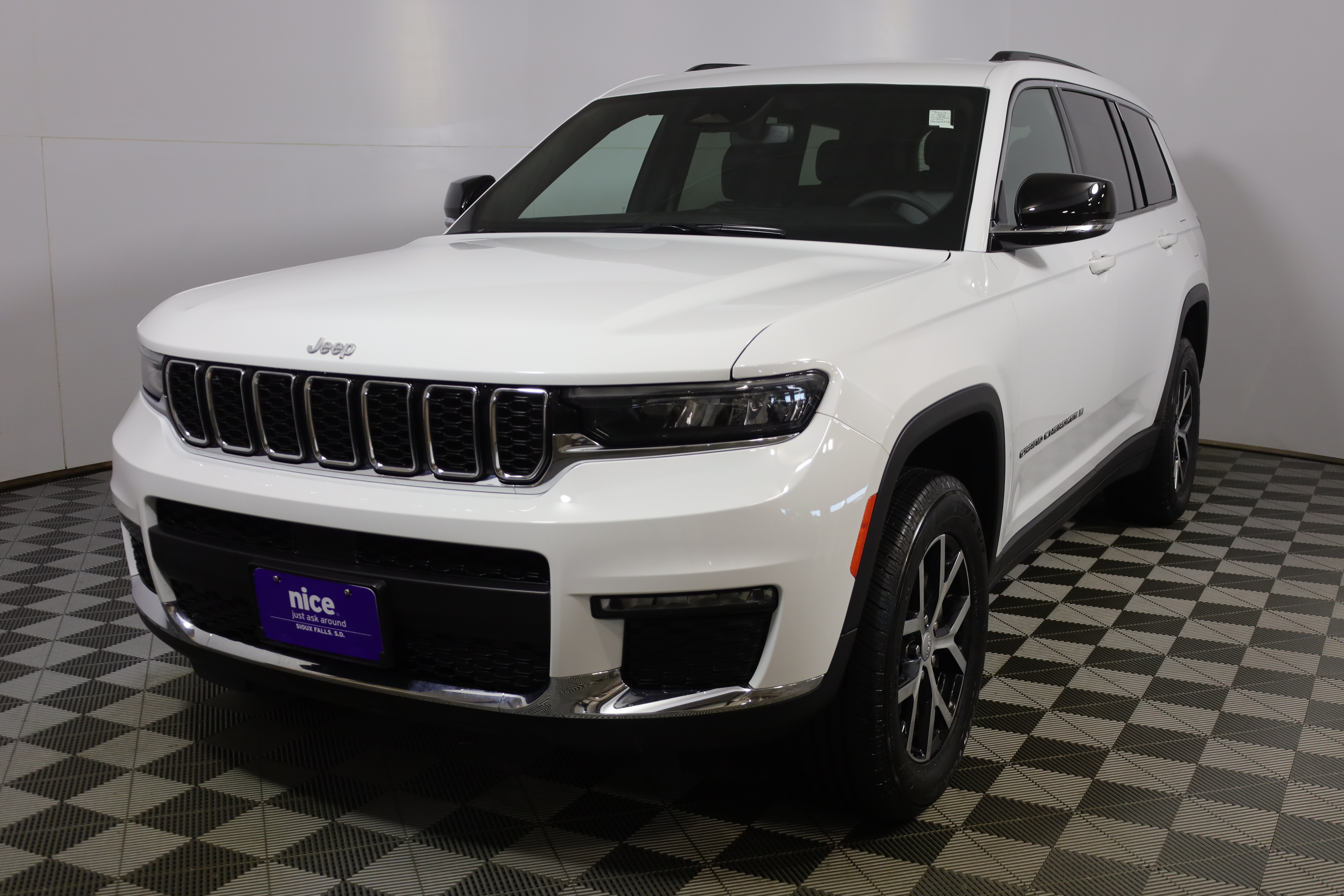  Jeep Grand Cherokee L