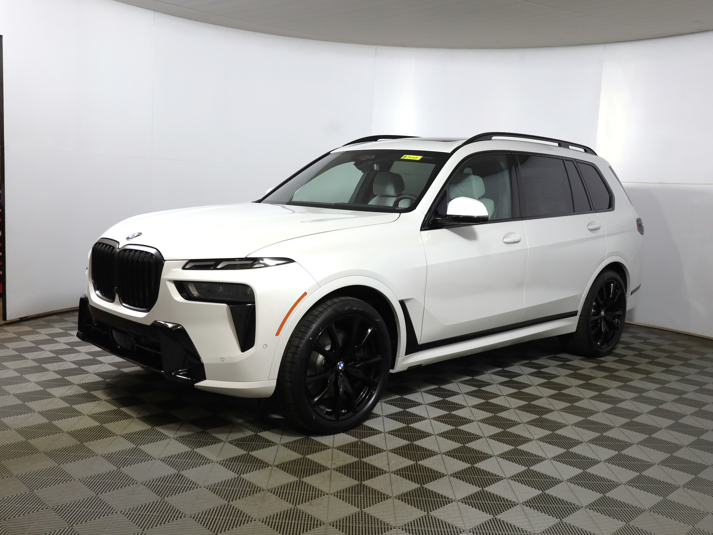 2026 BMW X7 40i's photo
