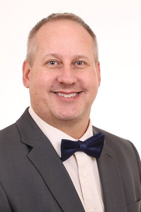 Staff member Jesse James from 7fc20407f774