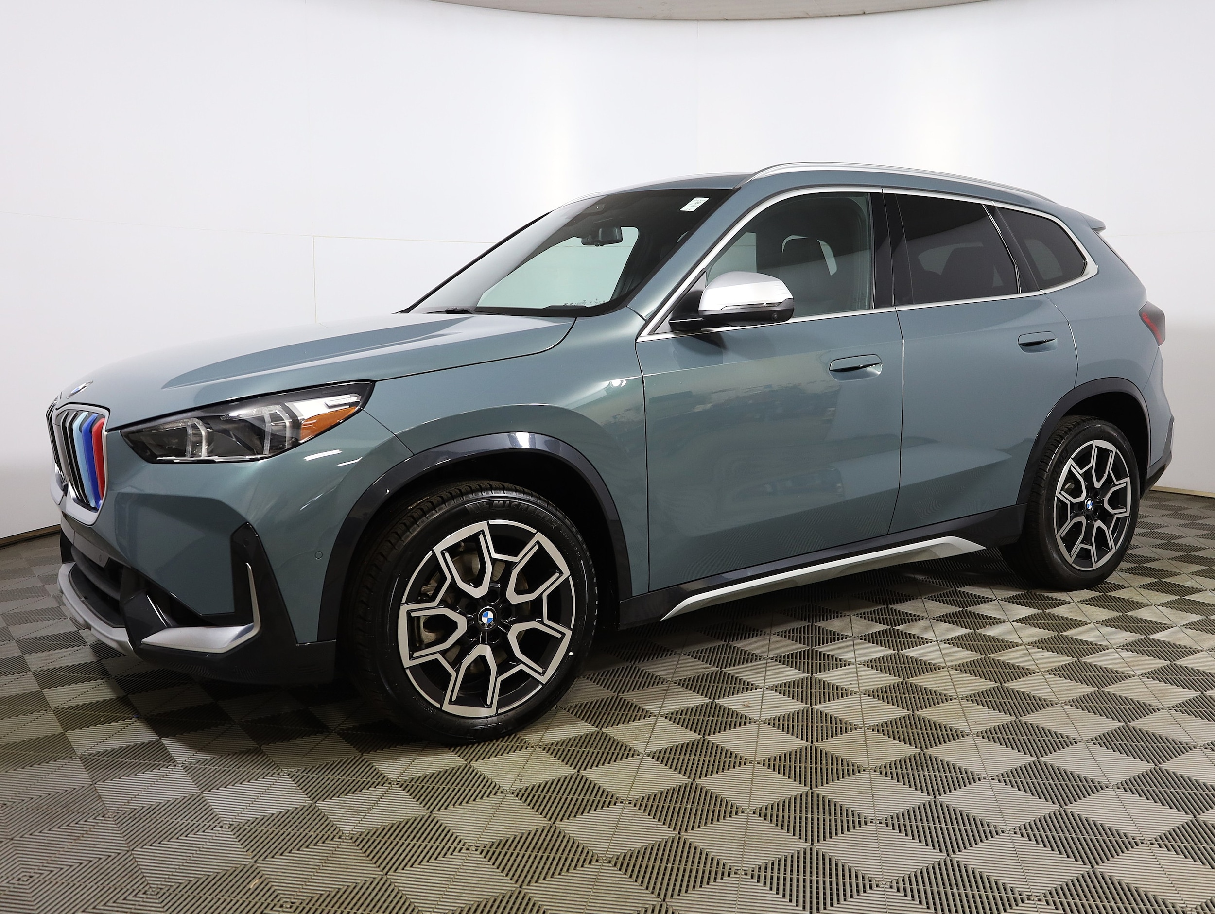 2024 BMW X1 SUV 