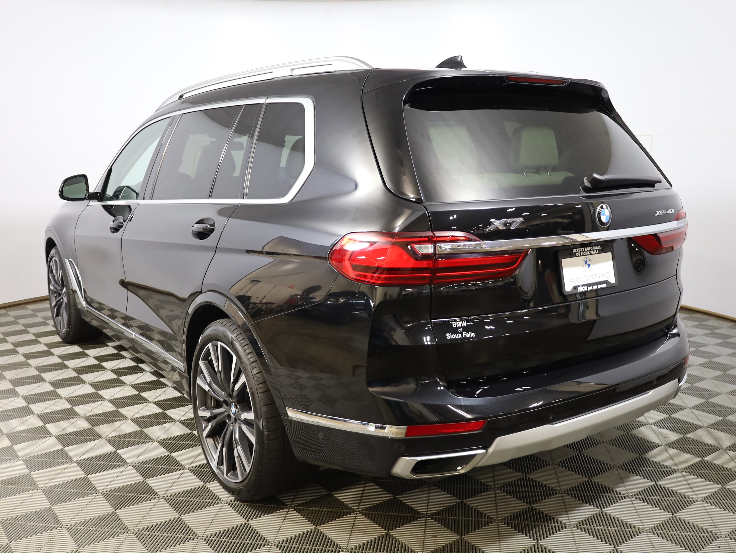 Certified 2022 BMW X7 40i with VIN 5UXCW2C01N9M64676 for sale in Sioux Falls, SD