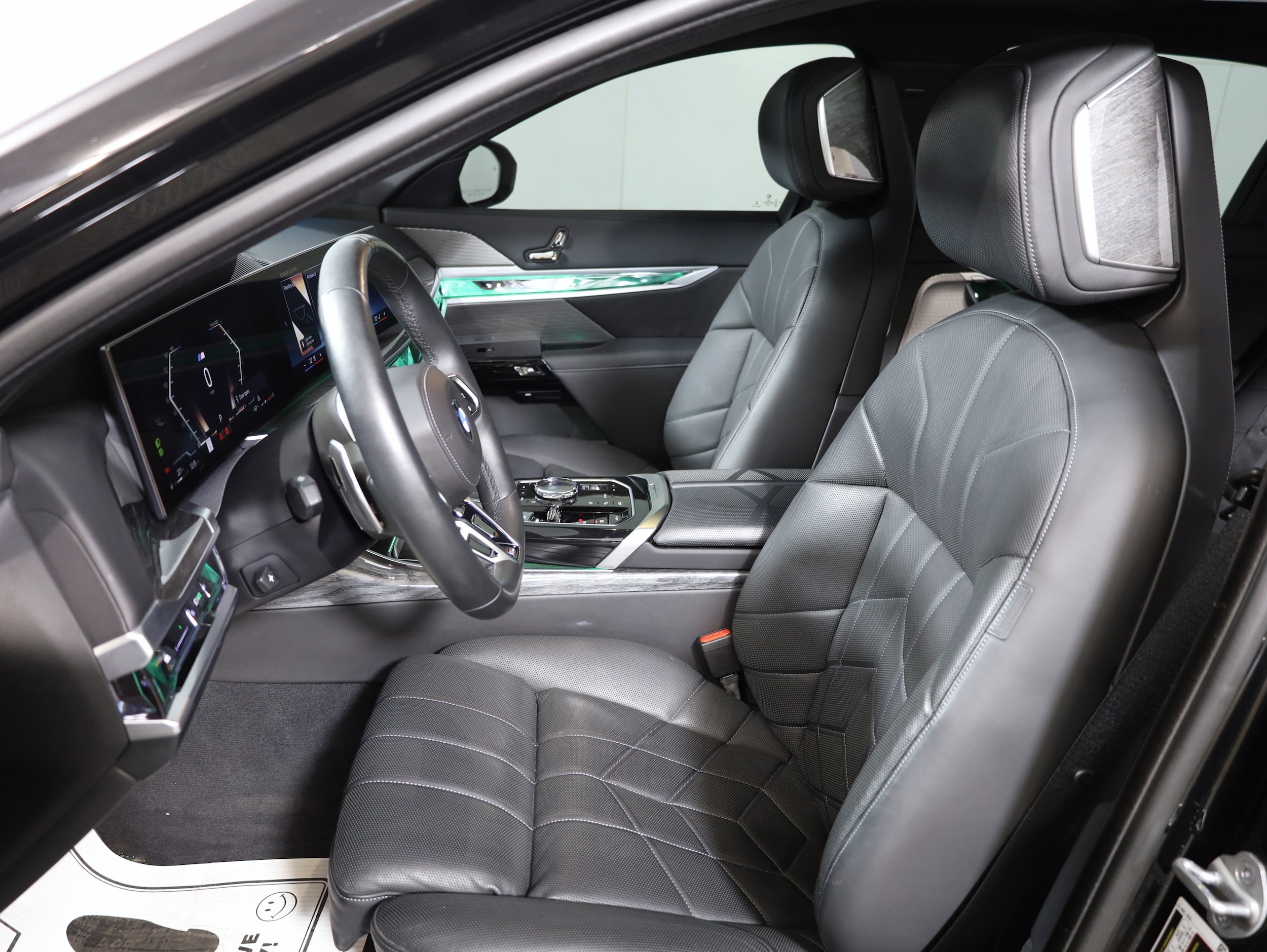 2024 BMW 7 Series 760i - Photo 10