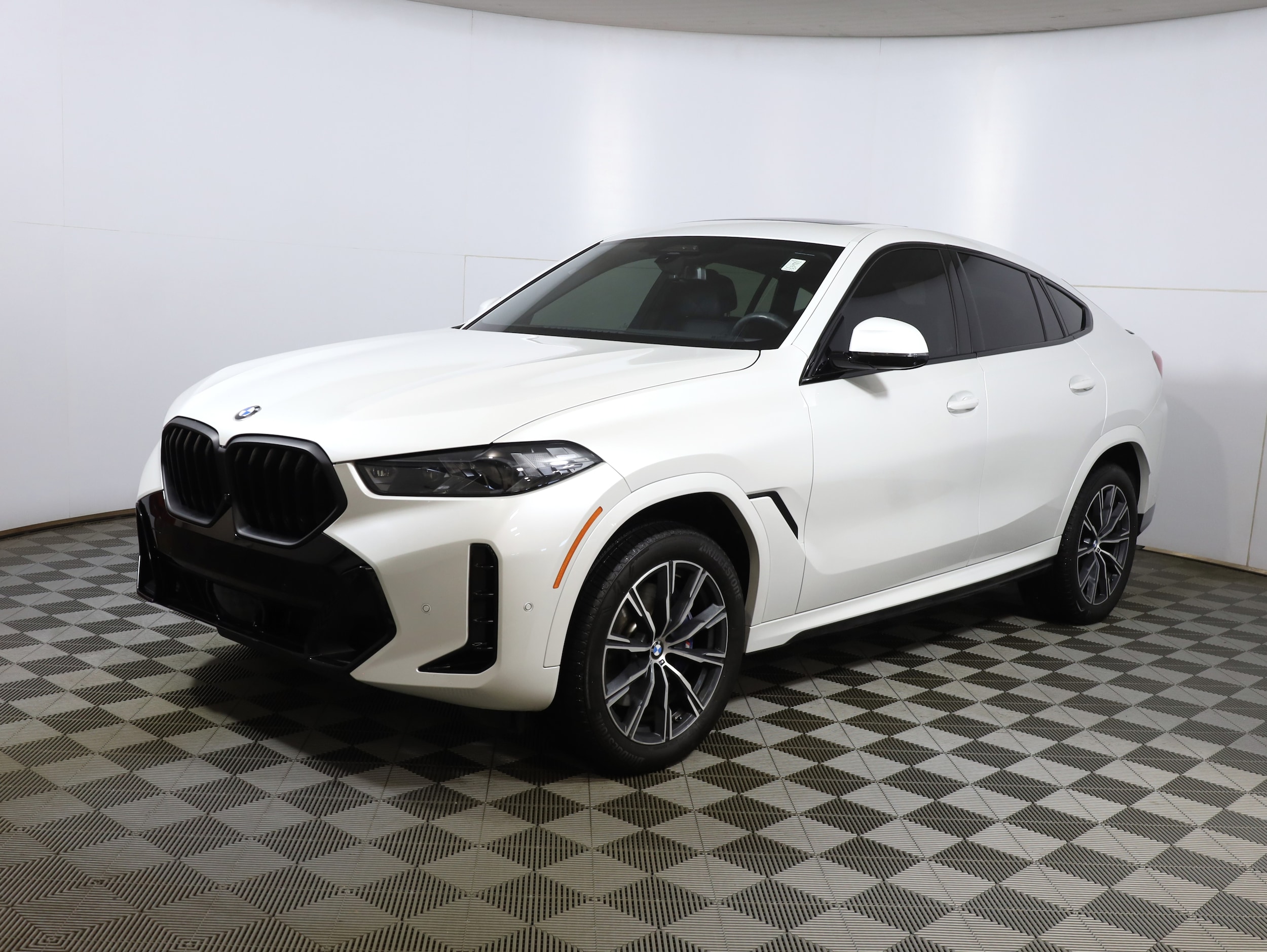 2024 BMW X6 SUV 