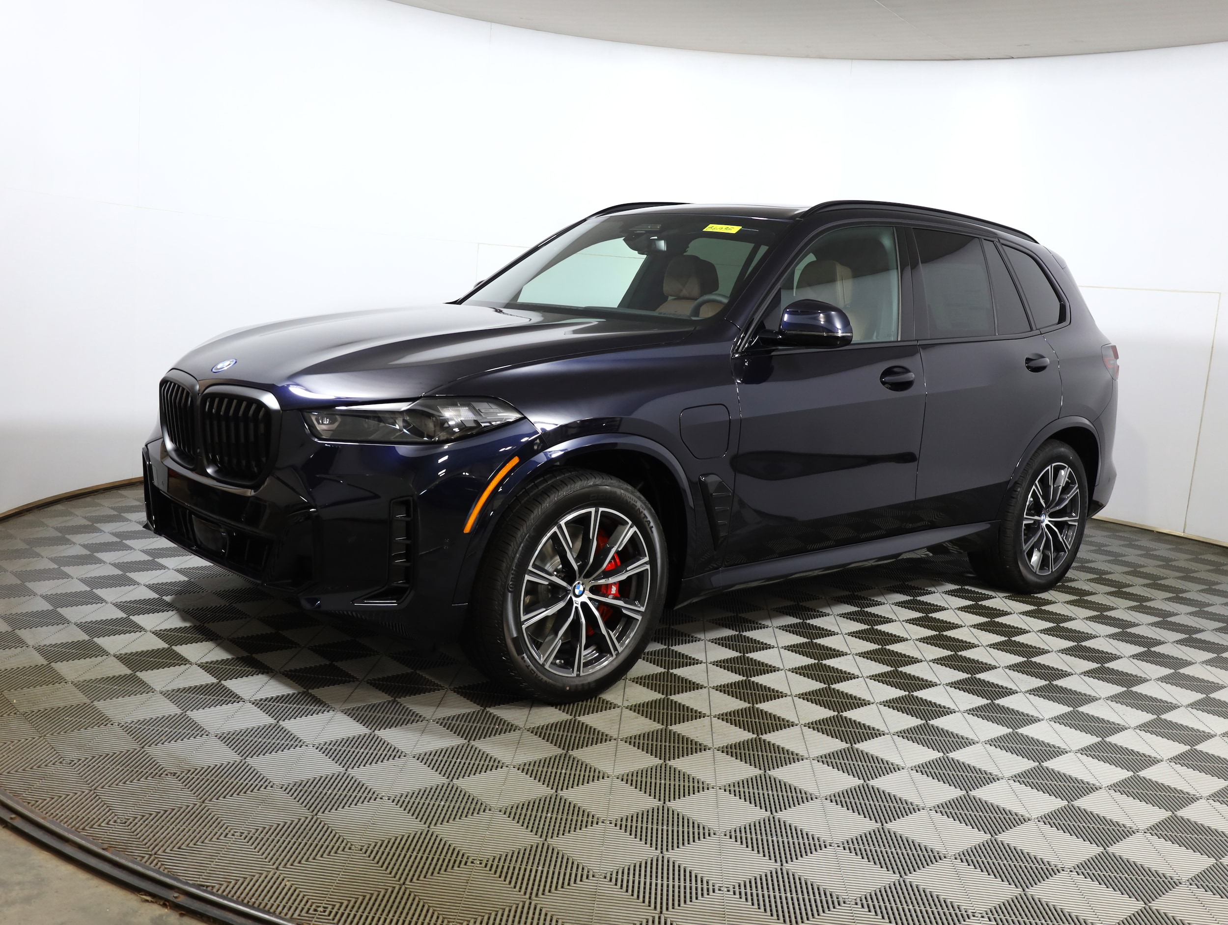 2026 BMW X5 50e's photo