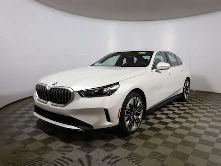 2026 BMW 5 Series 530i xDrive Sedan