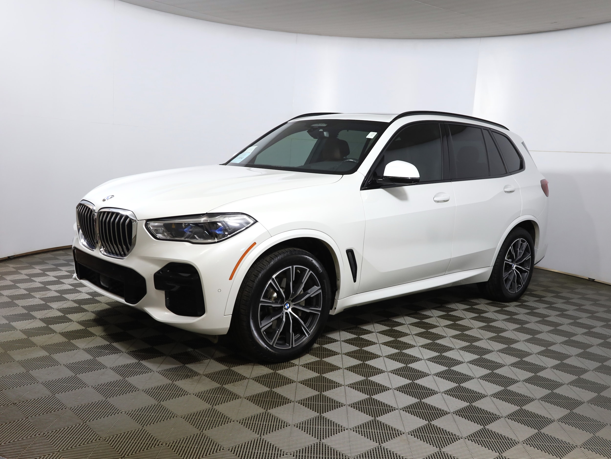 2022 BMW X5 40i's photo
