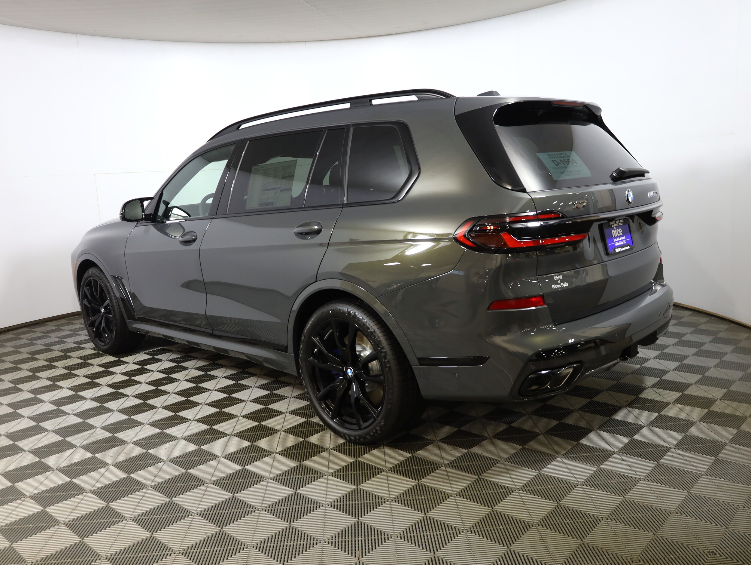 2026 Bmw X7 M60i photo 2
