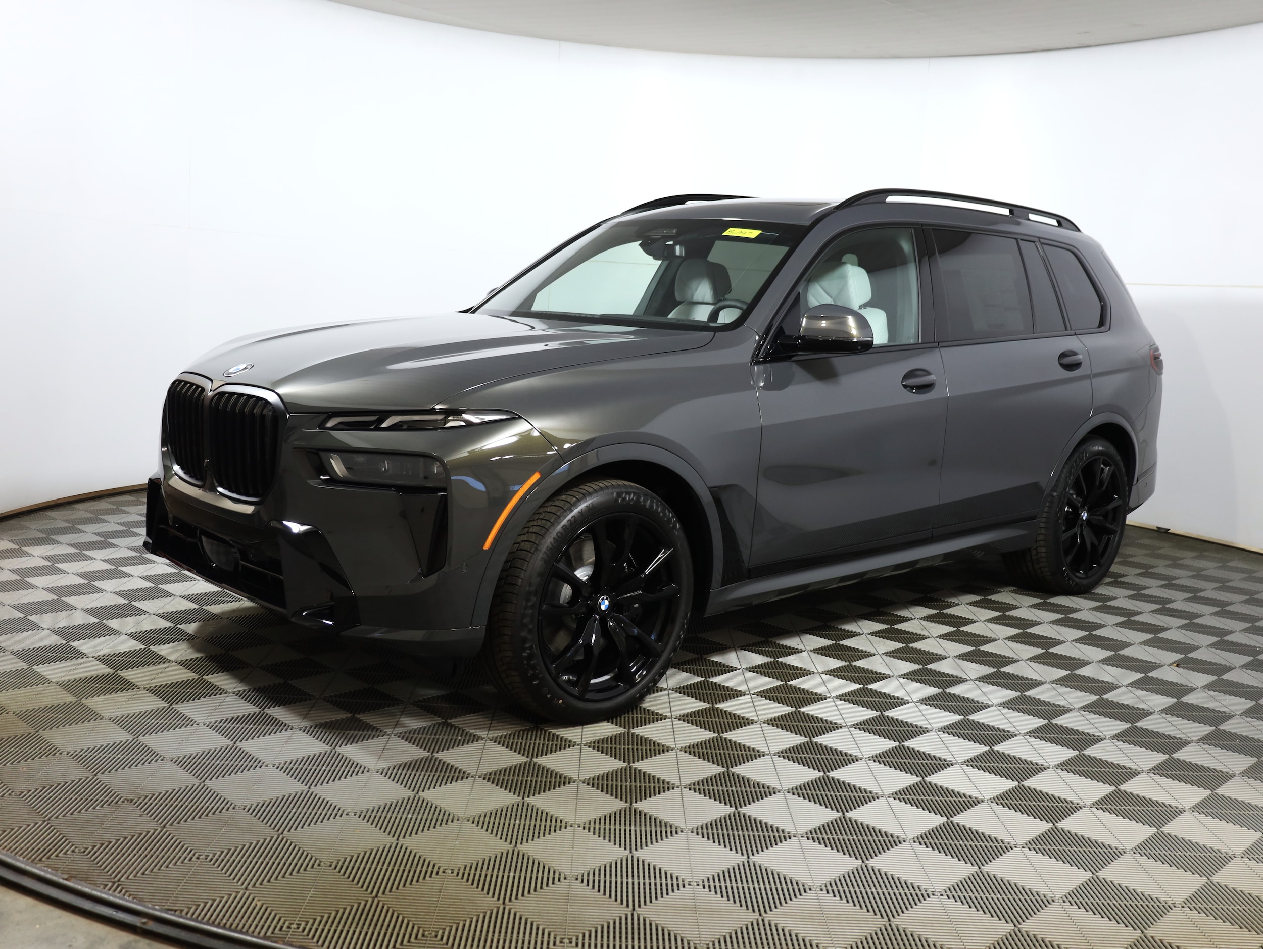 2026 BMW X7 40i's photo