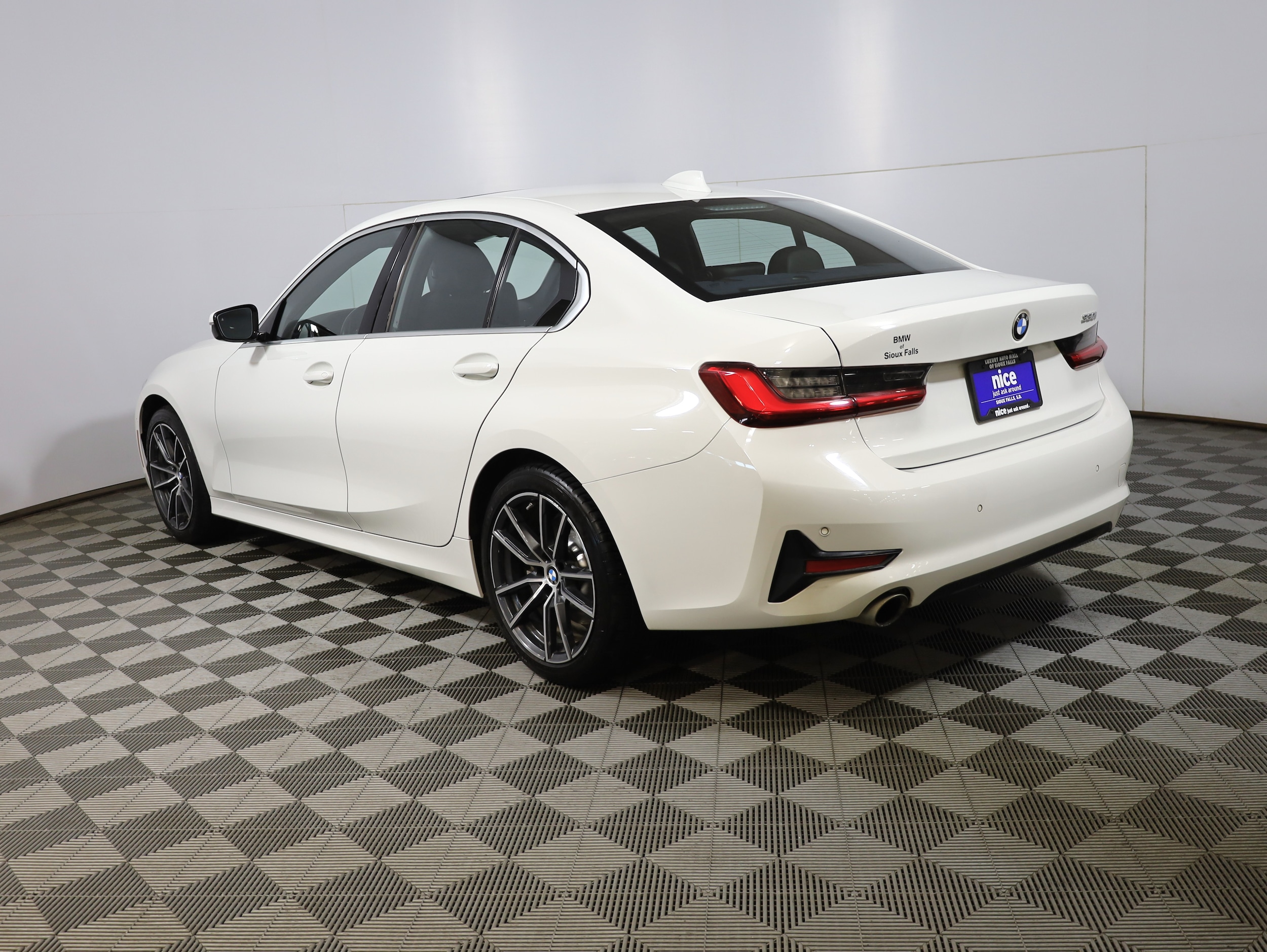 2020 Bmw 330i xDrive Sedan photo 2