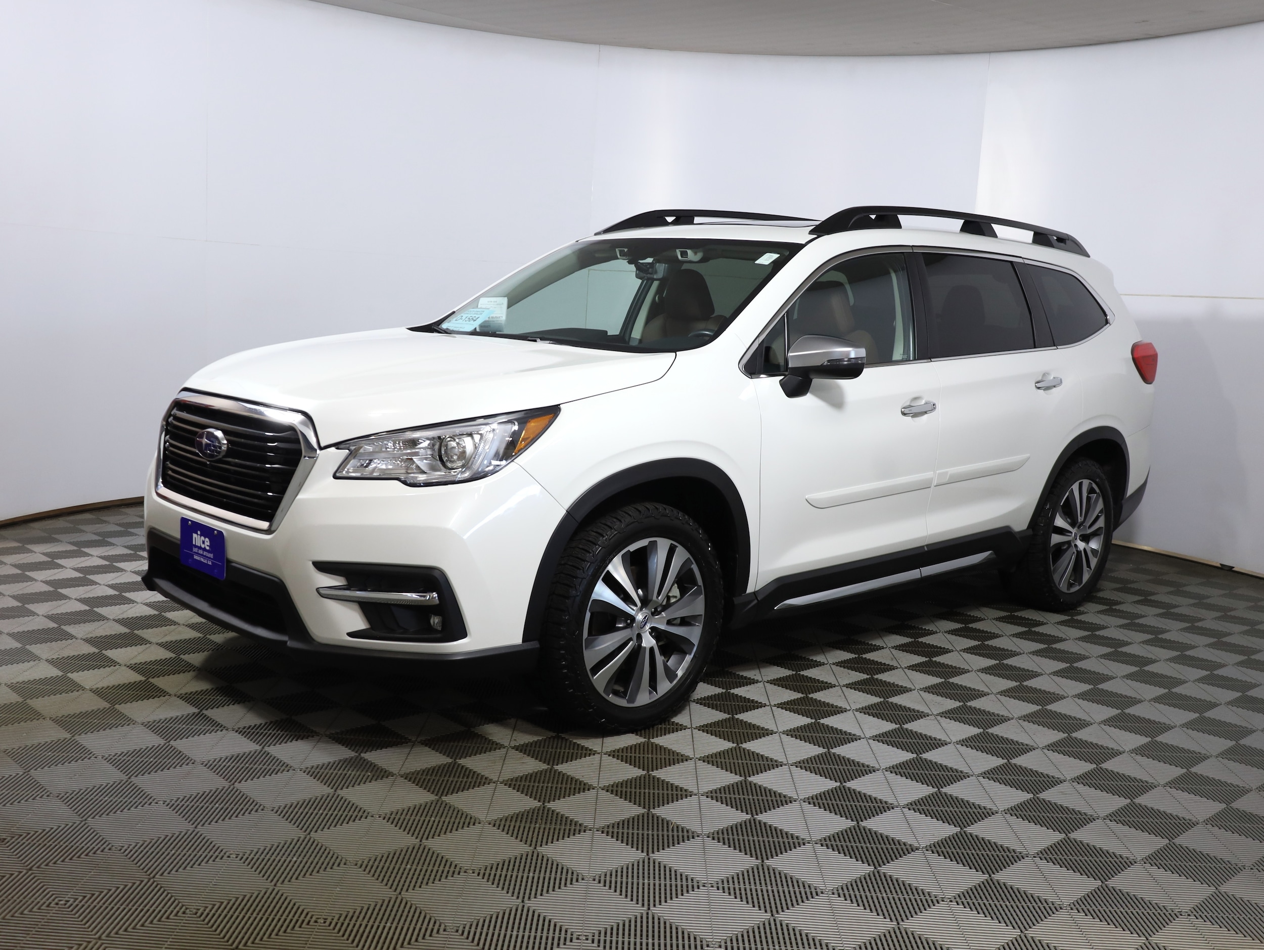 2022 Subaru Ascent Touring's photo