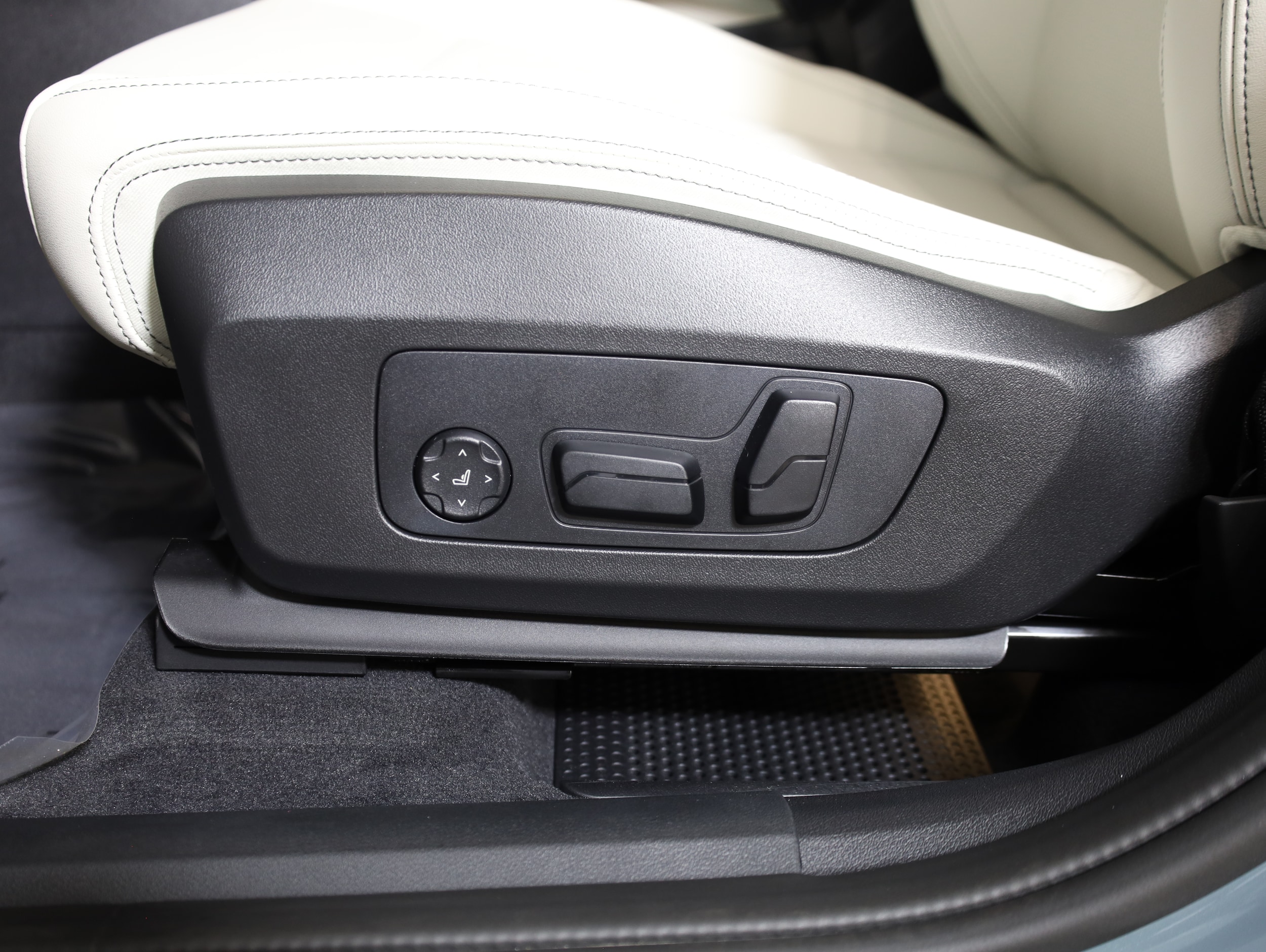 2026 BMW X1 XDrive28i - Photo 8