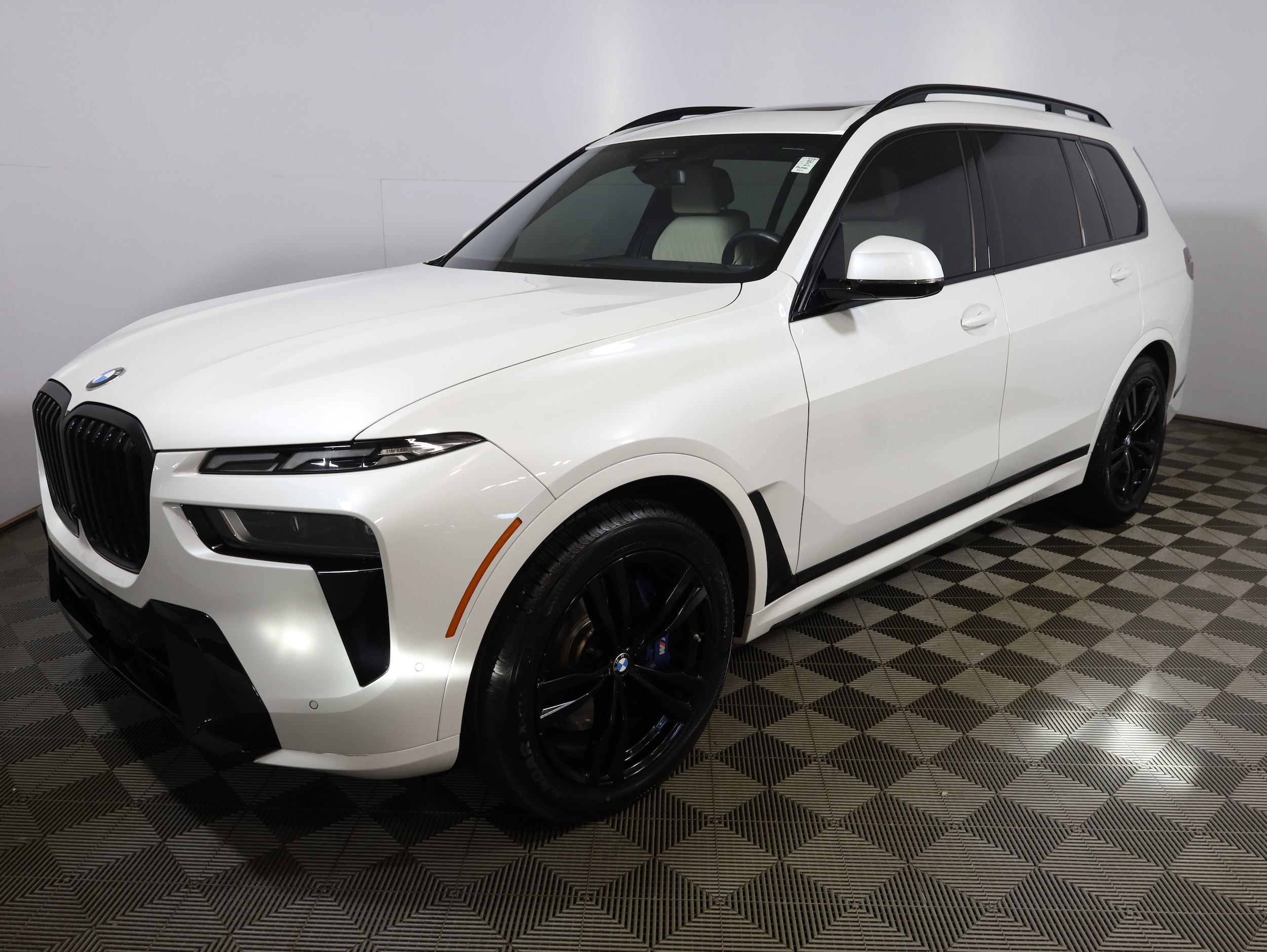 2024 BMW X7 xDrive40i's photo