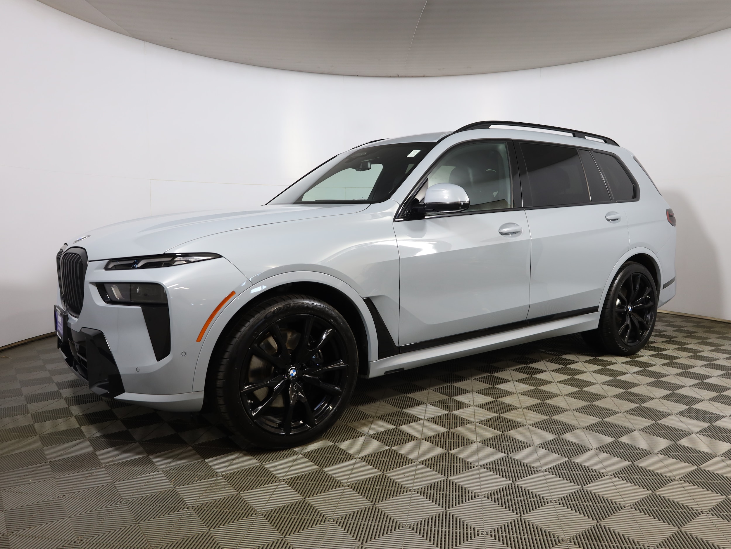 2023 BMW X7 xDrive40i's photo