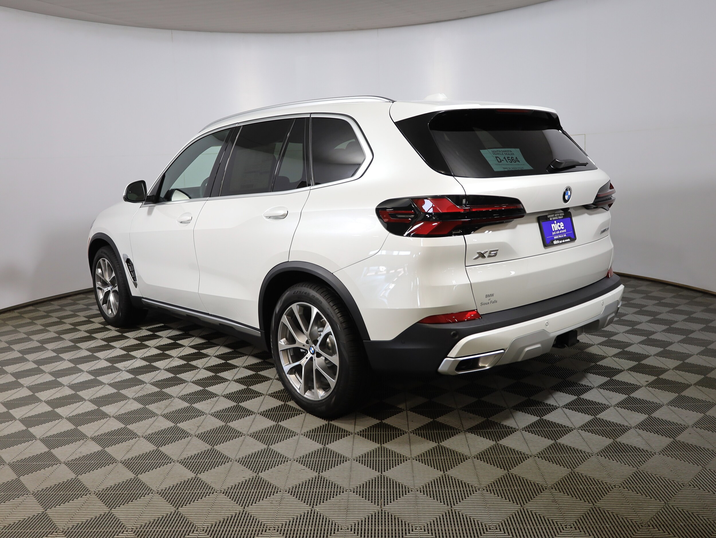 2026 Bmw X5 xDrive40i photo 2