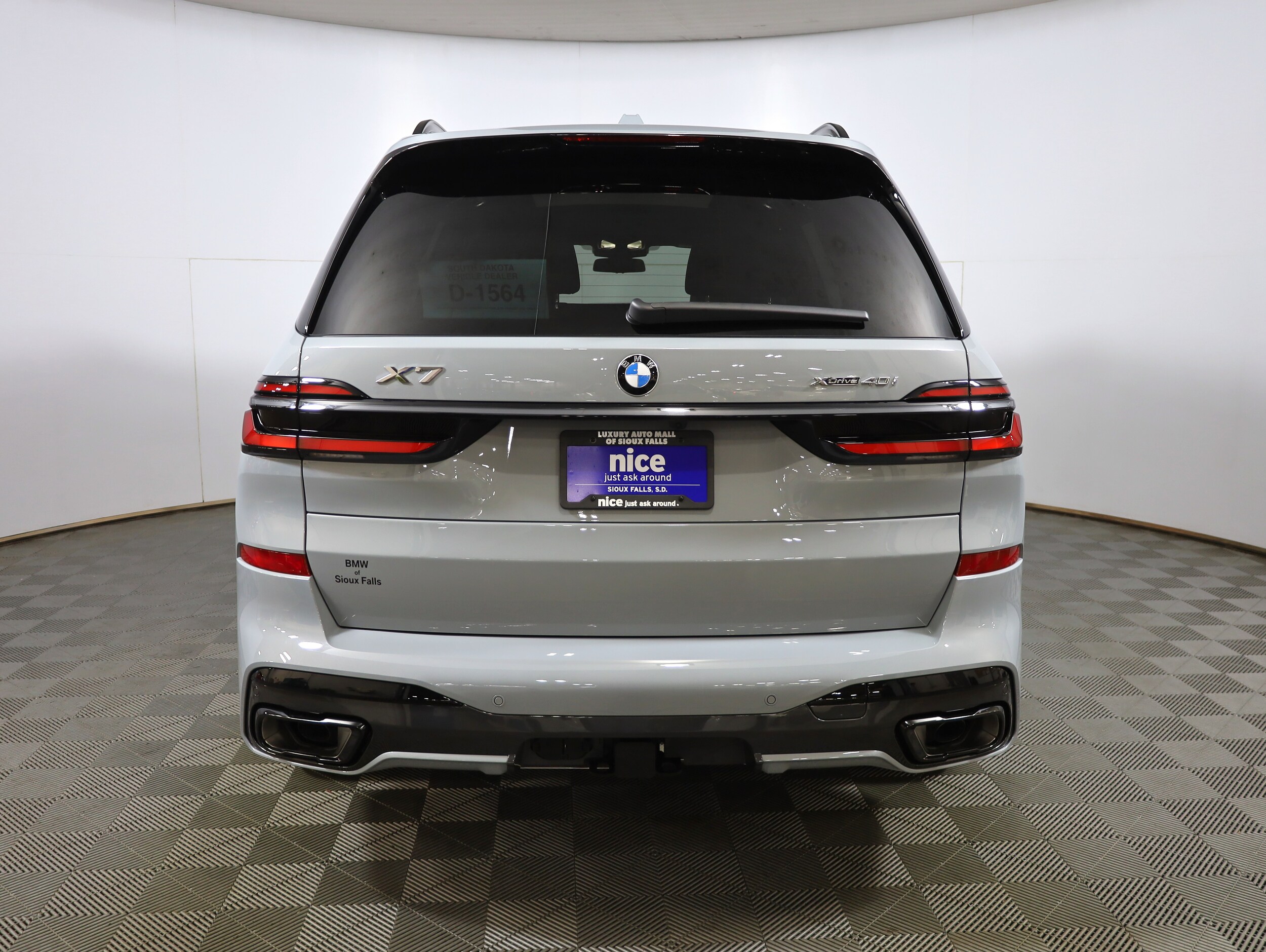 2026 Bmw X7 xDrive40i photo 2
