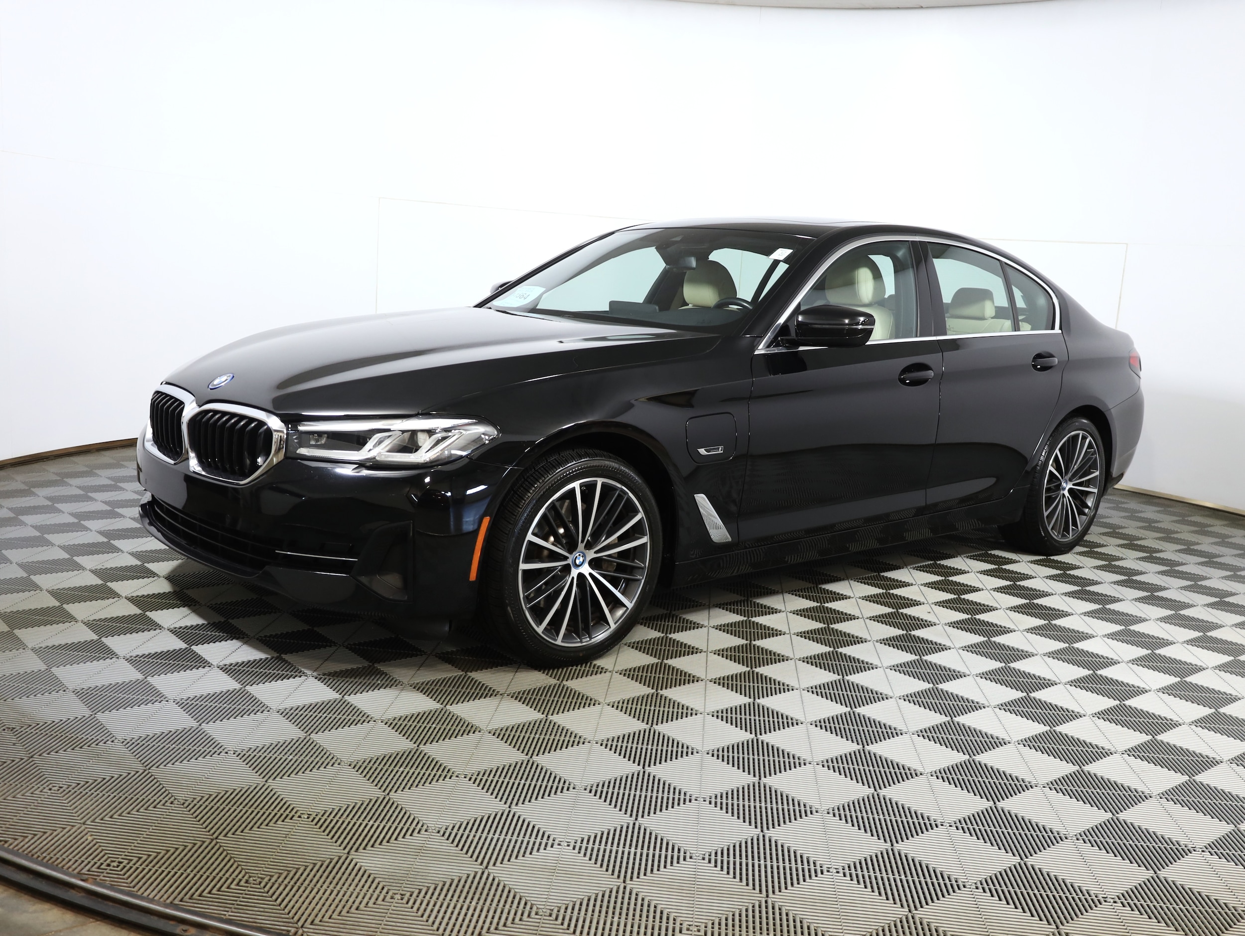 2023 BMW 5 Series 530e