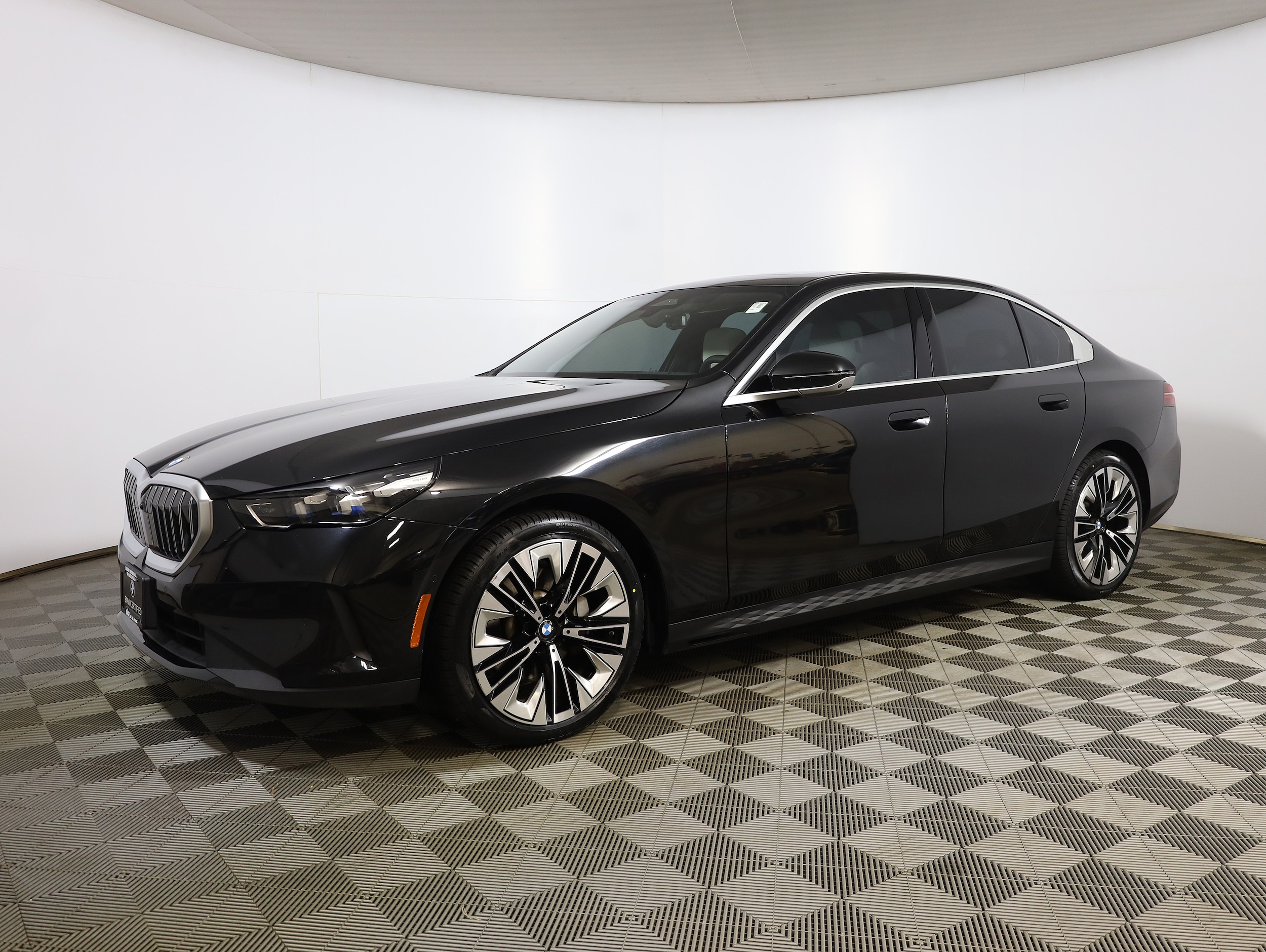 2024 BMW 5 Series 530i xDrive Sedan's photo