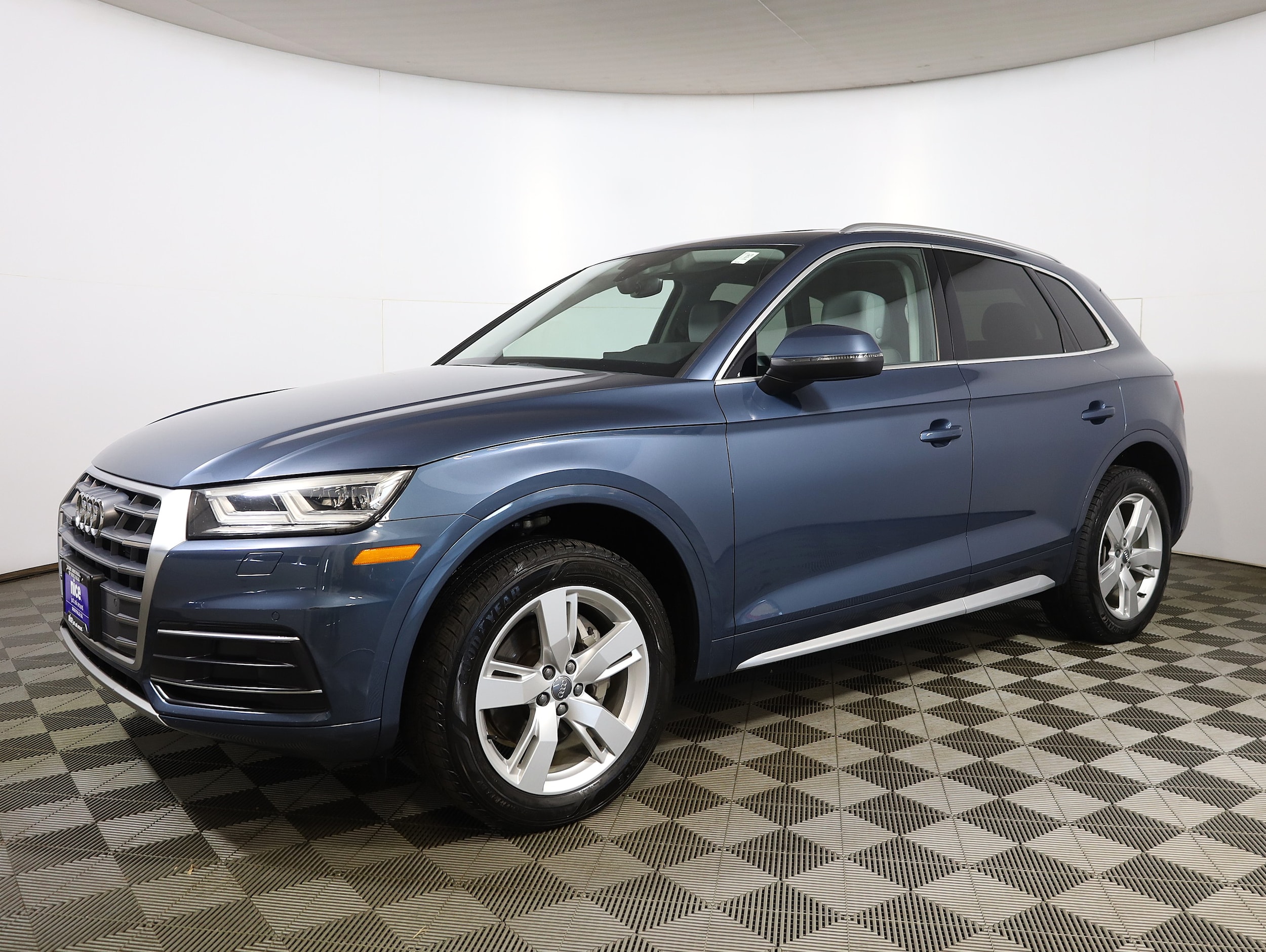 2018 Audi Q5 2.0T quattro S tronic Premium Plus's photo