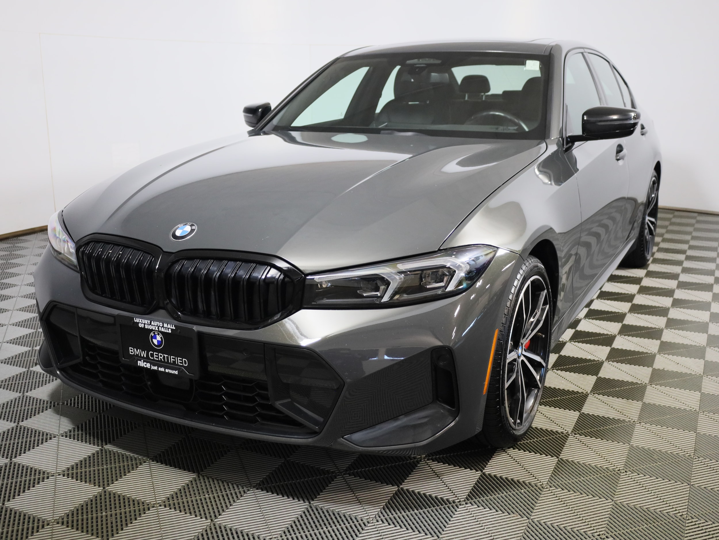 2023 BMW 3 Series 330i