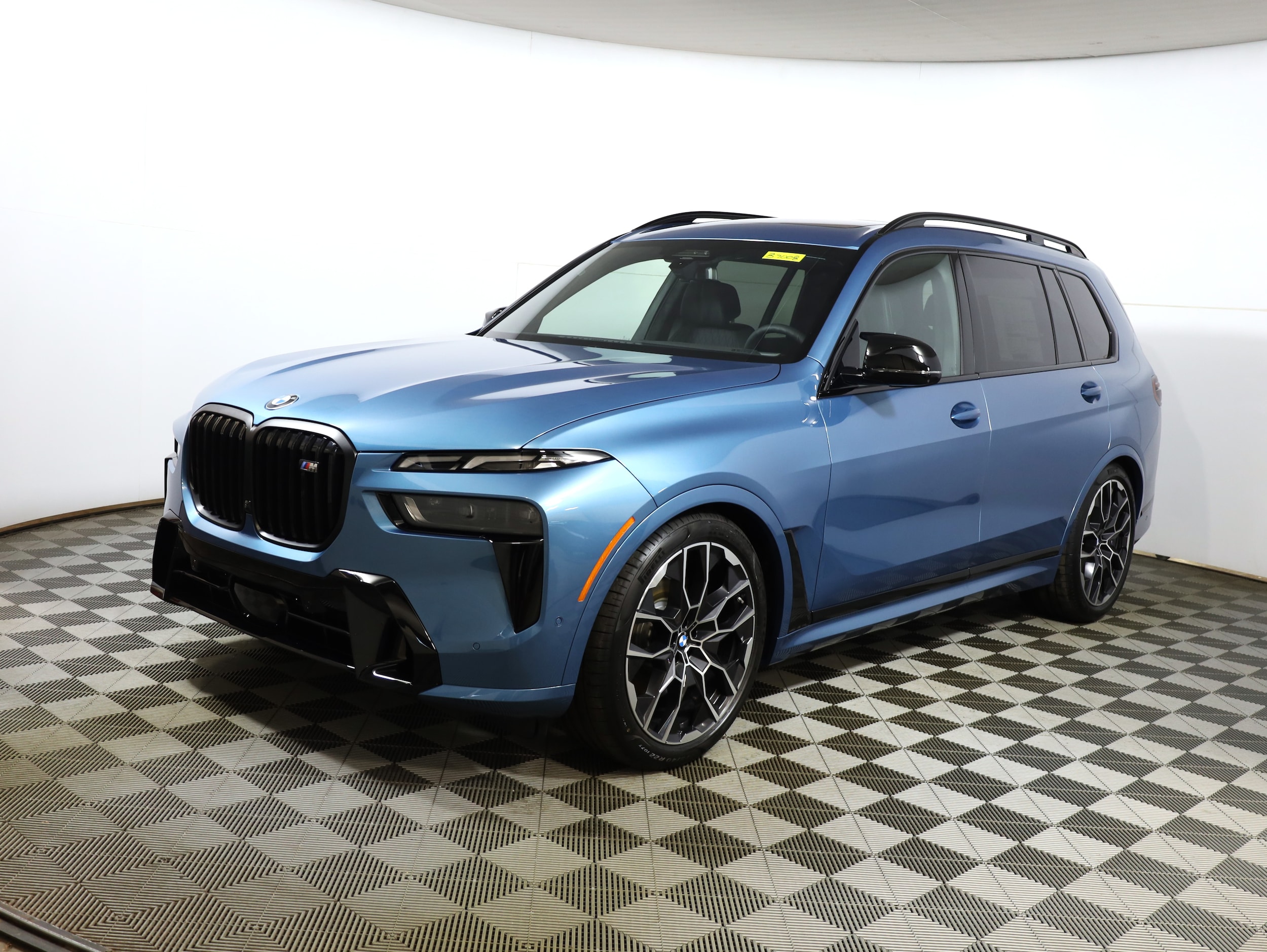 2026 BMW X7 M60i's photo